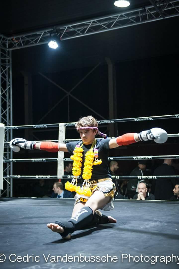 Mattéo à la boxe thaïe